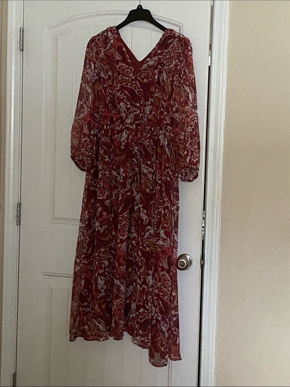 NWOT Chiffon V-Neck MIDI Sleeve Maxi Dress